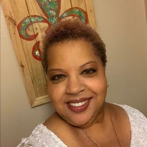 Meet your Posher, Sharon d